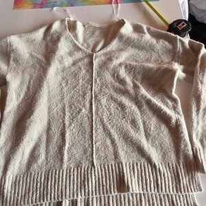Madison + Hudson Cream Oatmeal Confetti Fleck V-Neck Sweater Large Exposed Seam